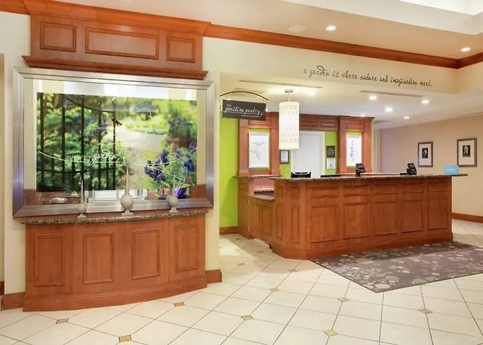 Hilton Garden Hotel 3*