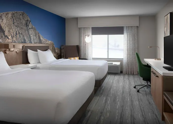 Hilton Garden Hotel 3*