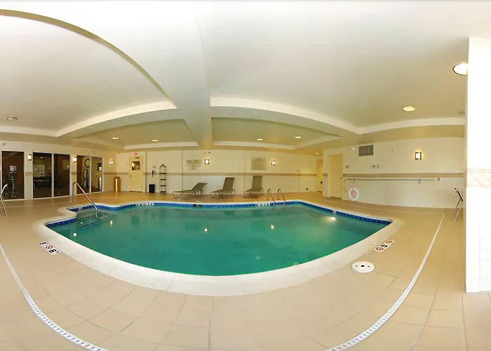 Hilton Garden Hotel 3*
